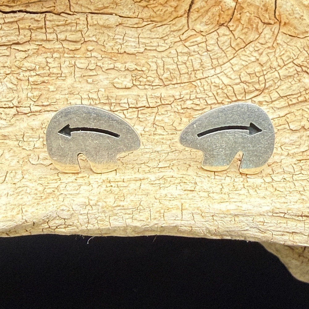 Martin Denise Stecher Sterling Silver Bear Heartline Stud Earrings Native Amer.